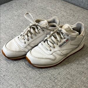 Reebok Kids or women's White Sneakers
